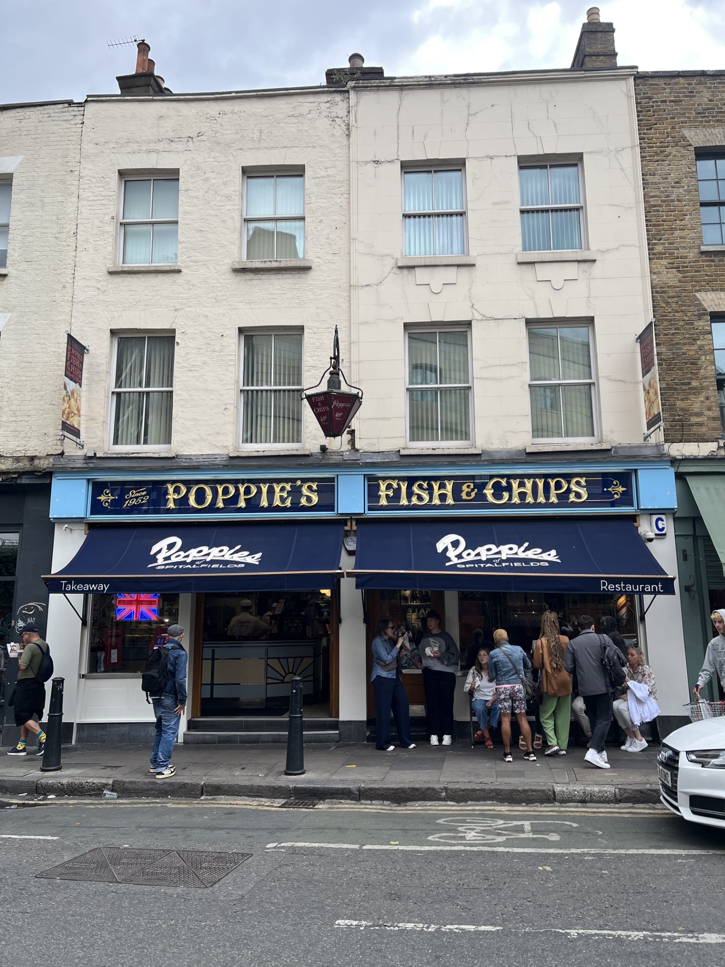 A Delicious Dive into London’s History and Culture