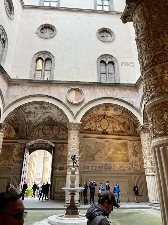 Indoor and Outdoor Italian Culture