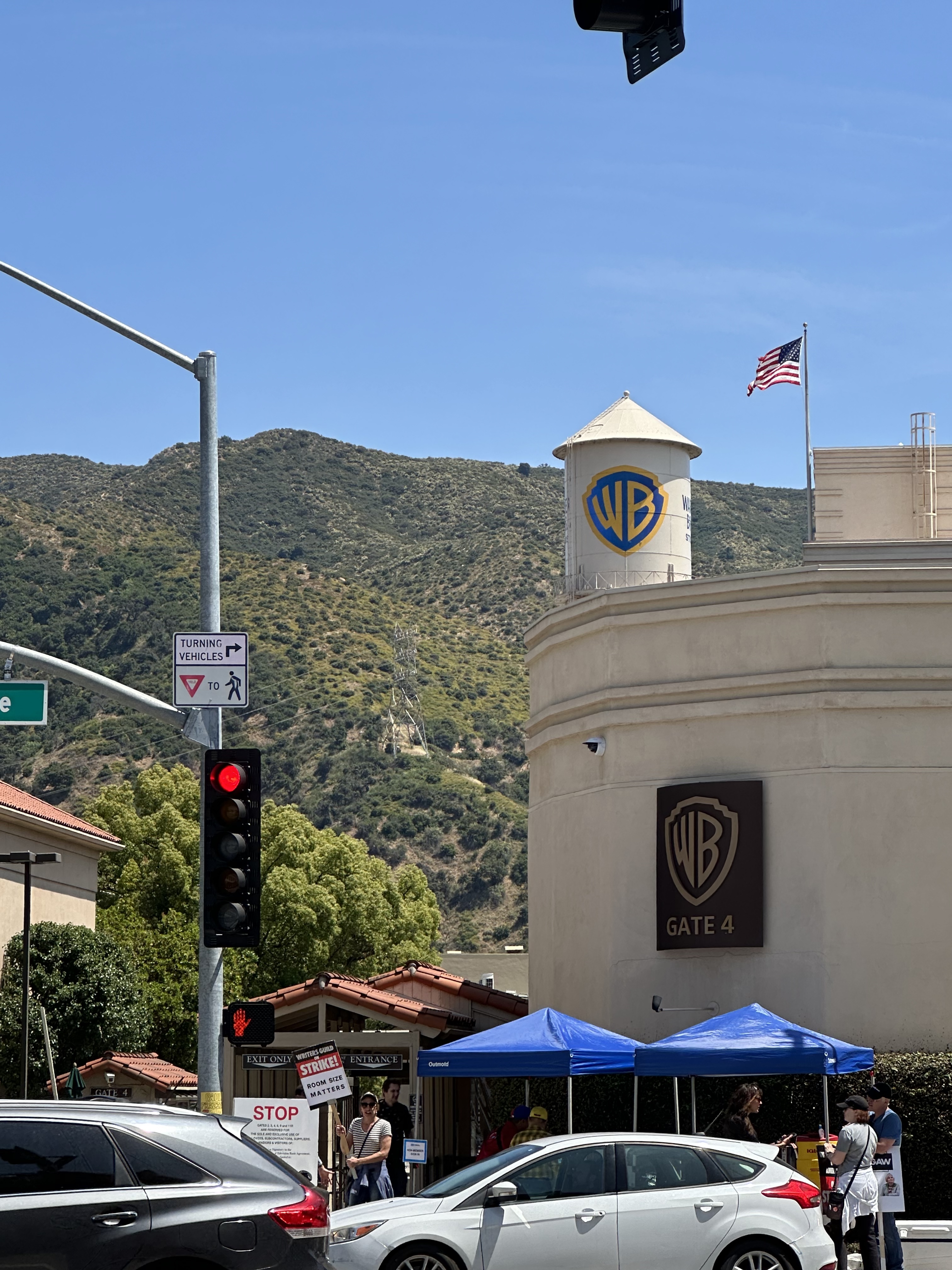 Pitt in LA: Behind the Scenes