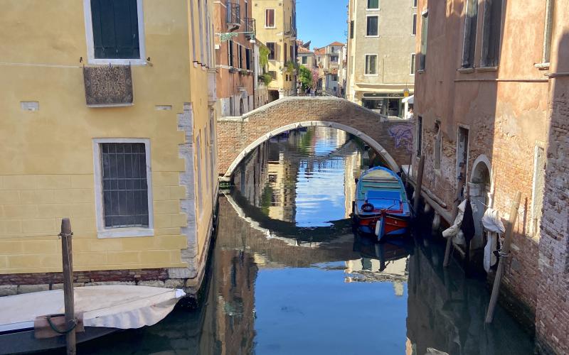 3 Tips to Save Money While Studying Abroad