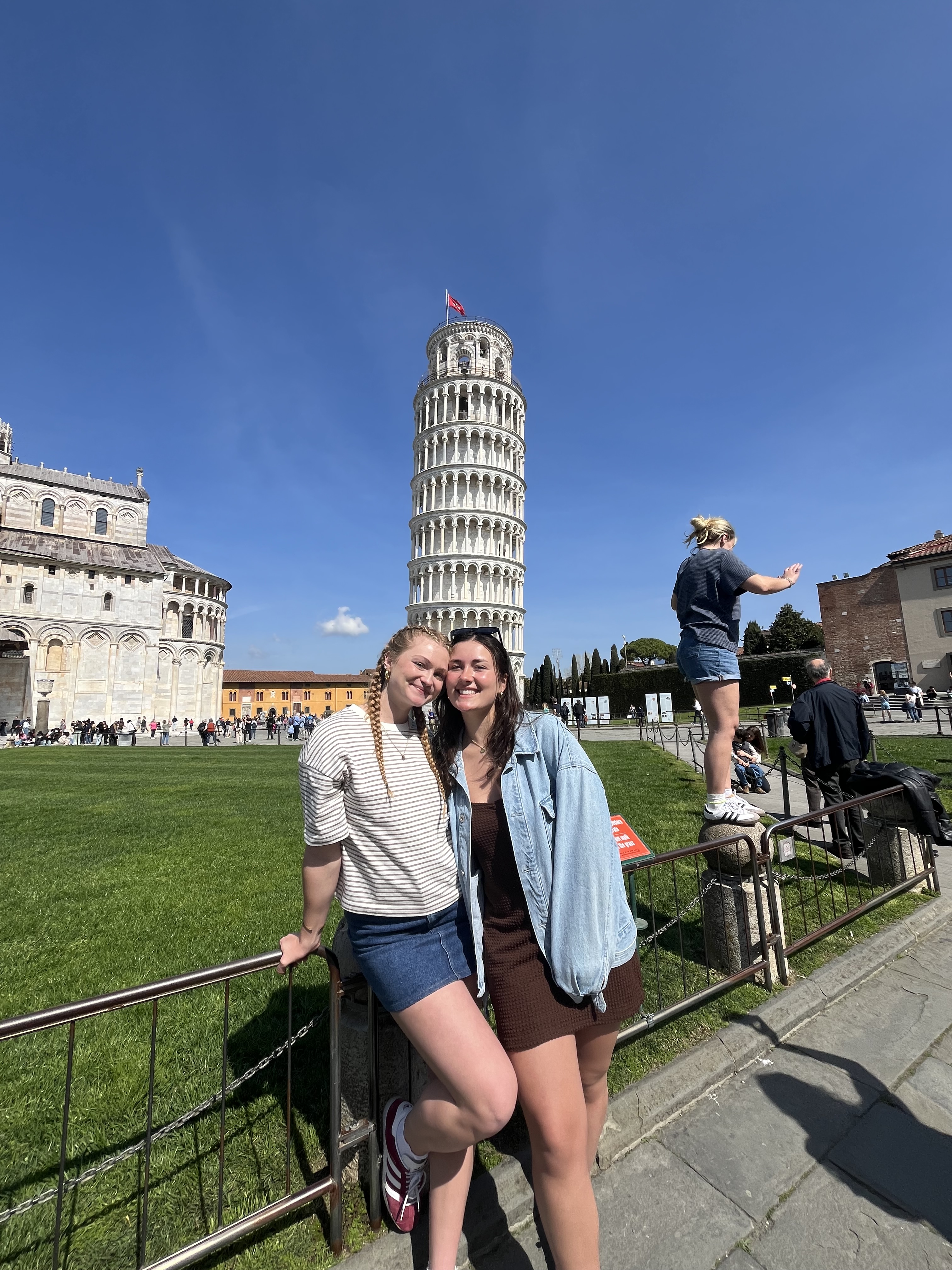 Learning Independence in Florence